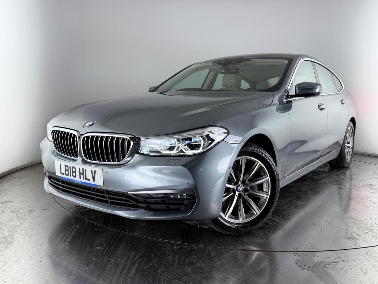 BMW 6 Series thumbnail Front Left