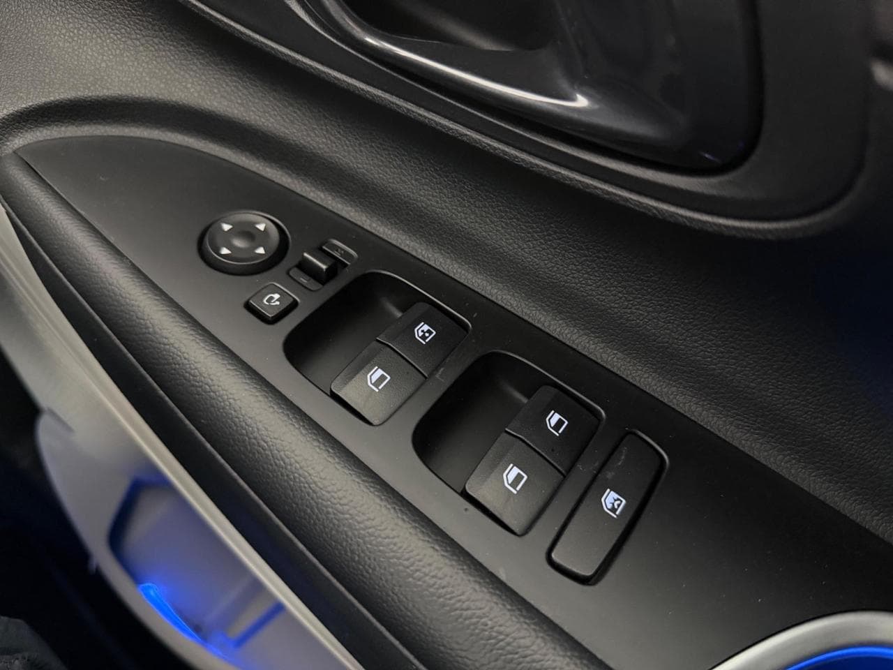 HYUNDAI i20 thumbnail Misc Controls