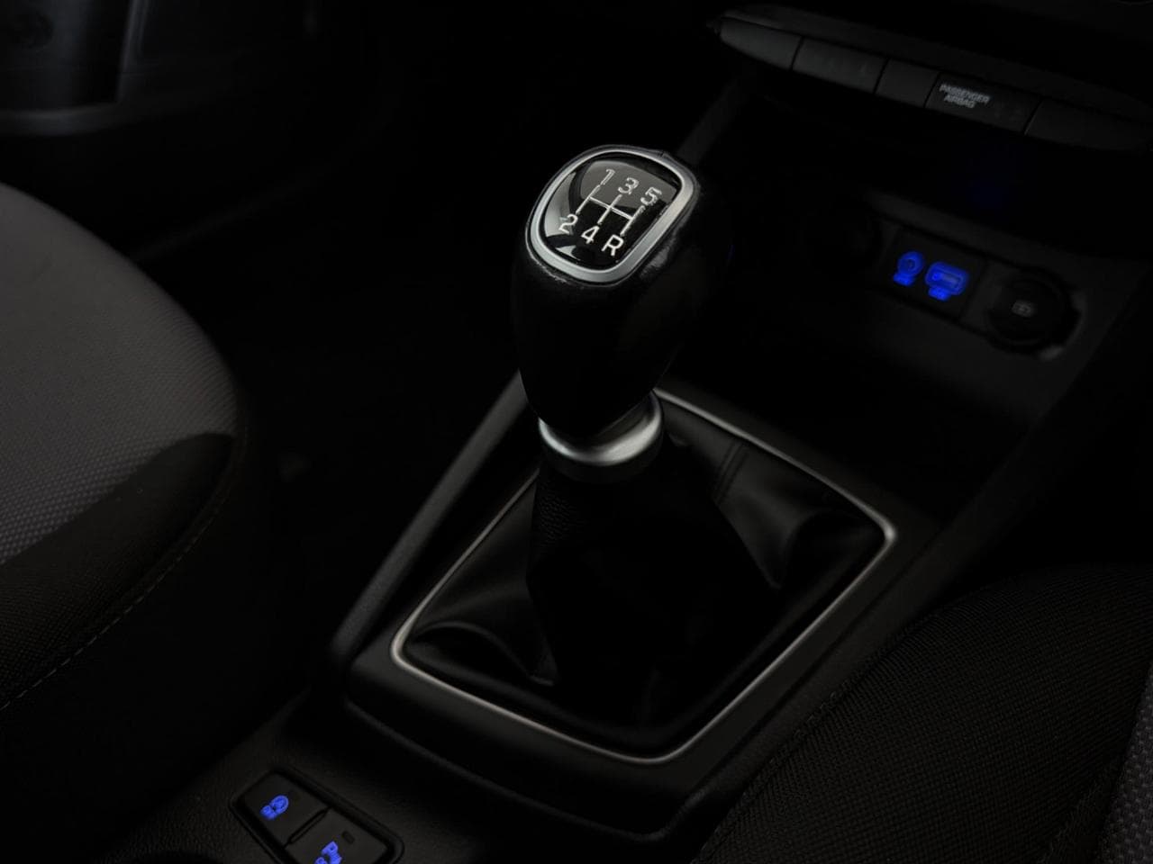 HYUNDAI i20 thumbnail Interior Front