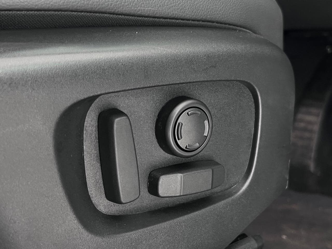 LAND ROVER RANGE ROVER VELAR thumbnail Misc Controls