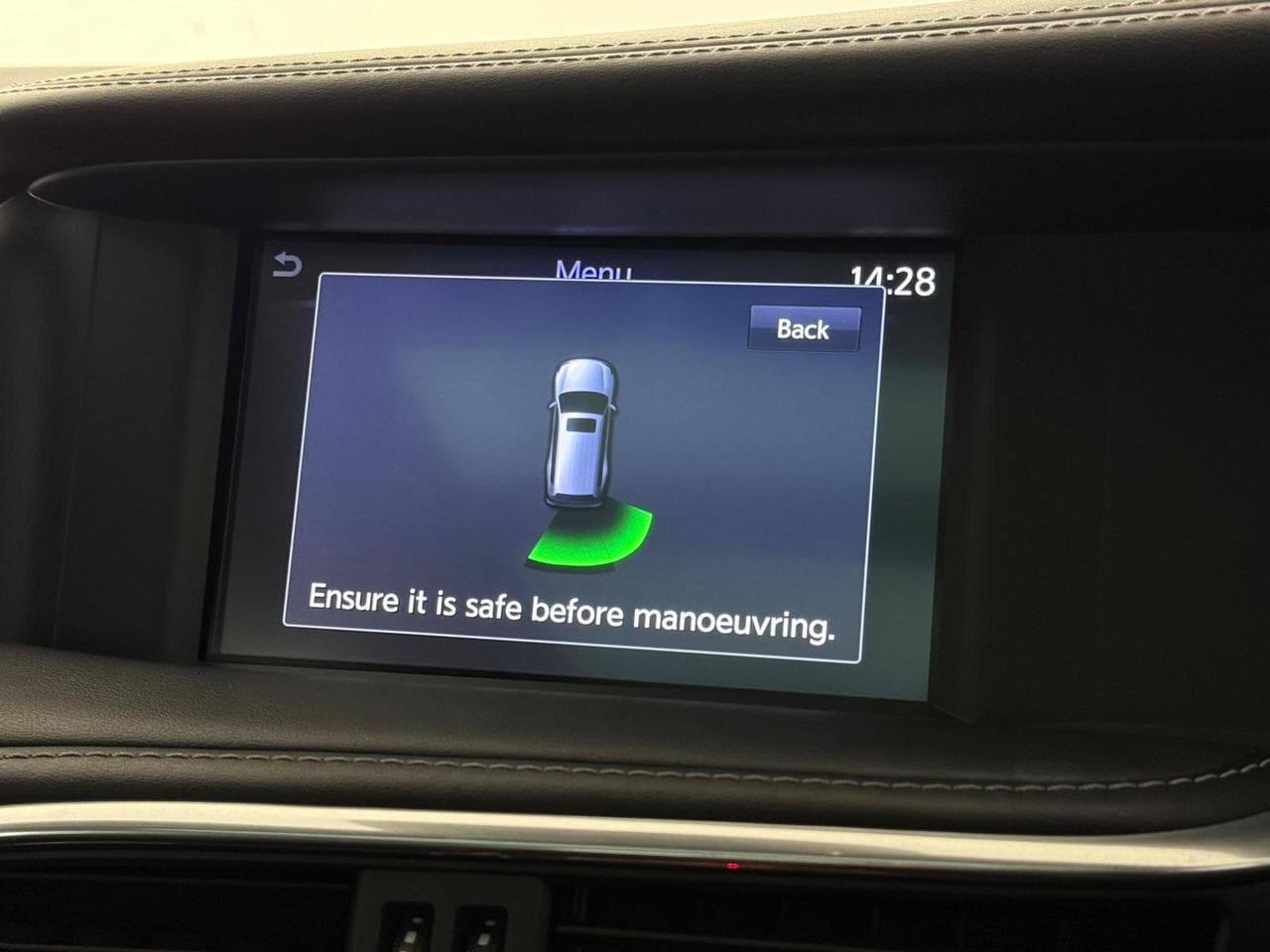 INFINITI Q30 thumbnail Infotainment System
