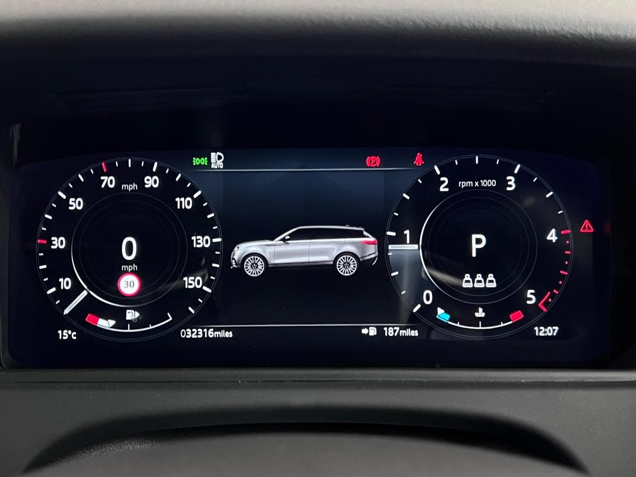 LAND ROVER Range Rover Velar thumbnail Infotainment System