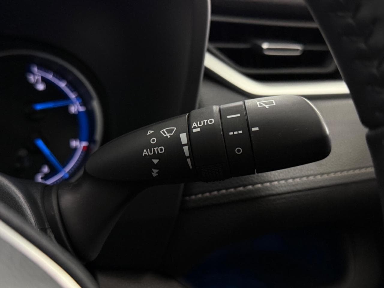 TOYOTA RAV4 thumbnail Misc Controls