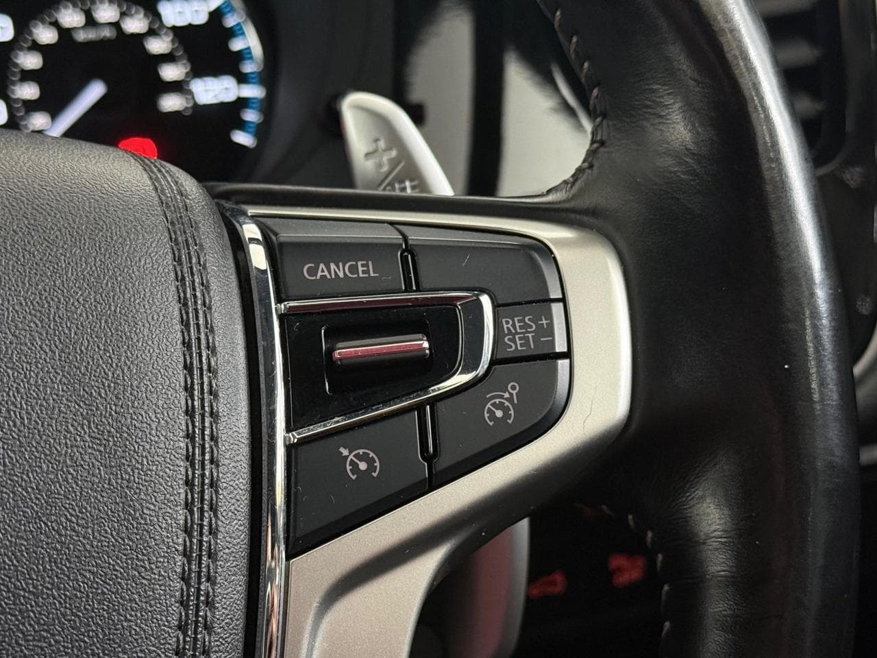 MITSUBISHI Outlander thumbnail Misc Controls