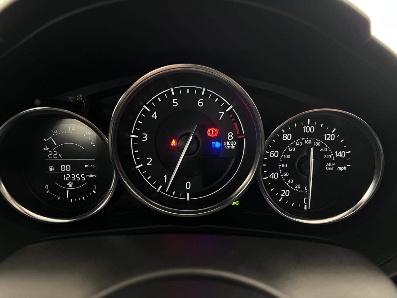MAZDA MX-5 thumbnail Driver Instruments