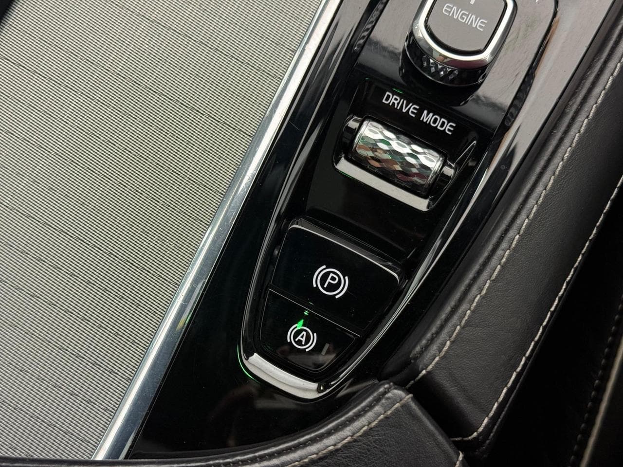 VOLVO XC90 thumbnail Misc Controls