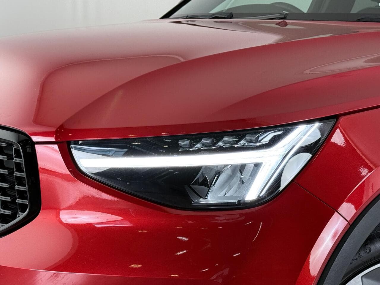 VOLVO XC40 thumbnail Lights Front