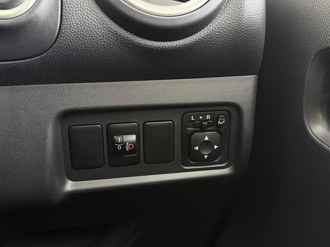MITSUBISHI Mirage thumbnail Misc Controls