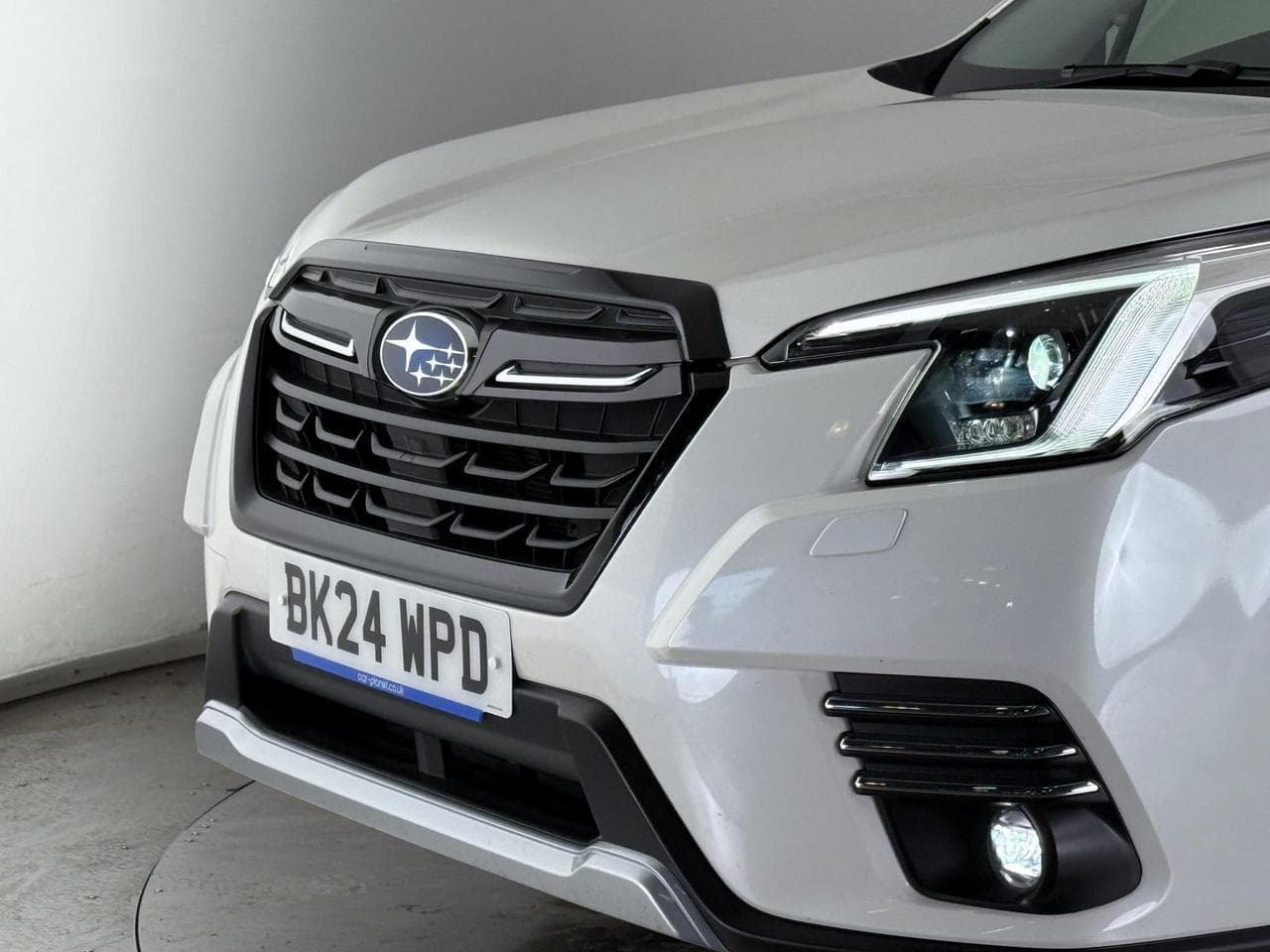 SUBARU Forester thumbnail Lights Front