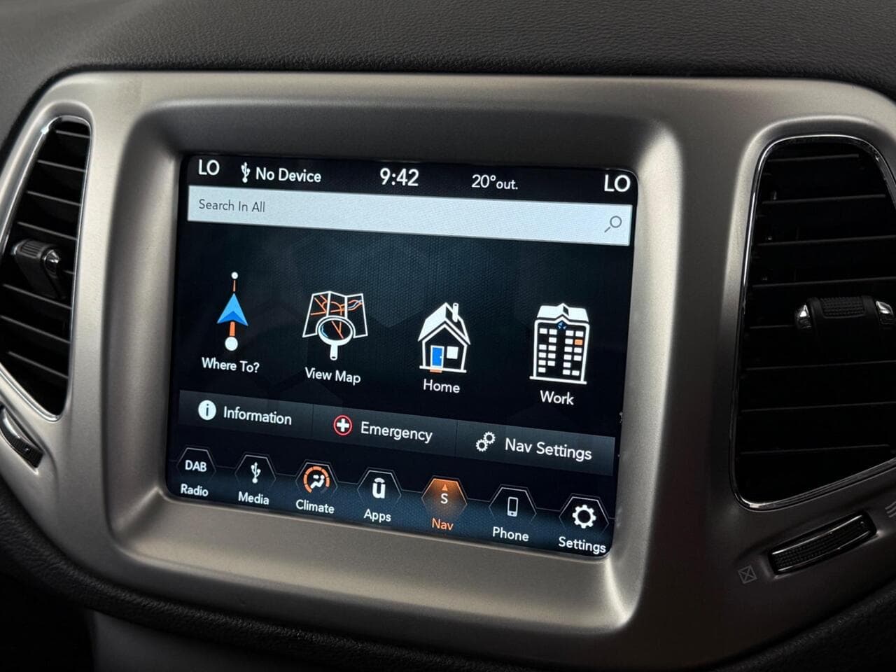 JEEP COMPASS thumbnail Infotainment System