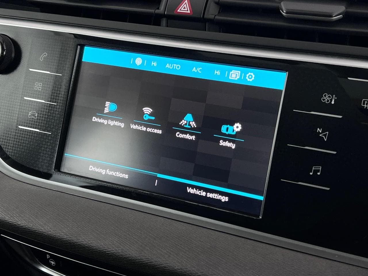 CITROEN C4 Spacetourer thumbnail Infotainment System