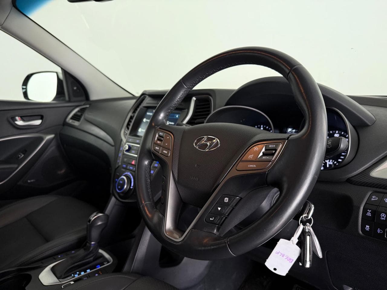 HYUNDAI Santa Fe thumbnail Interior Front