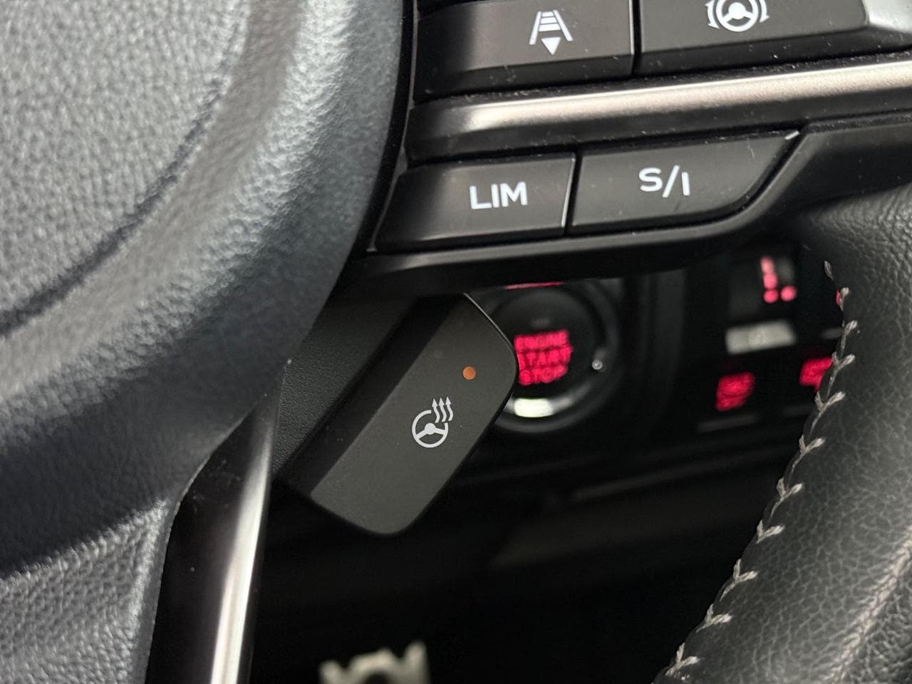 SUBARU Forester thumbnail Misc Controls