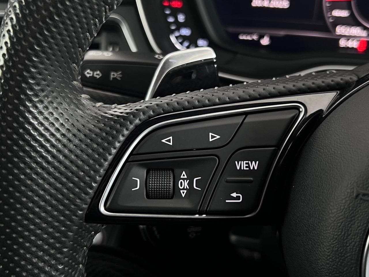 AUDI A4 thumbnail Misc Controls