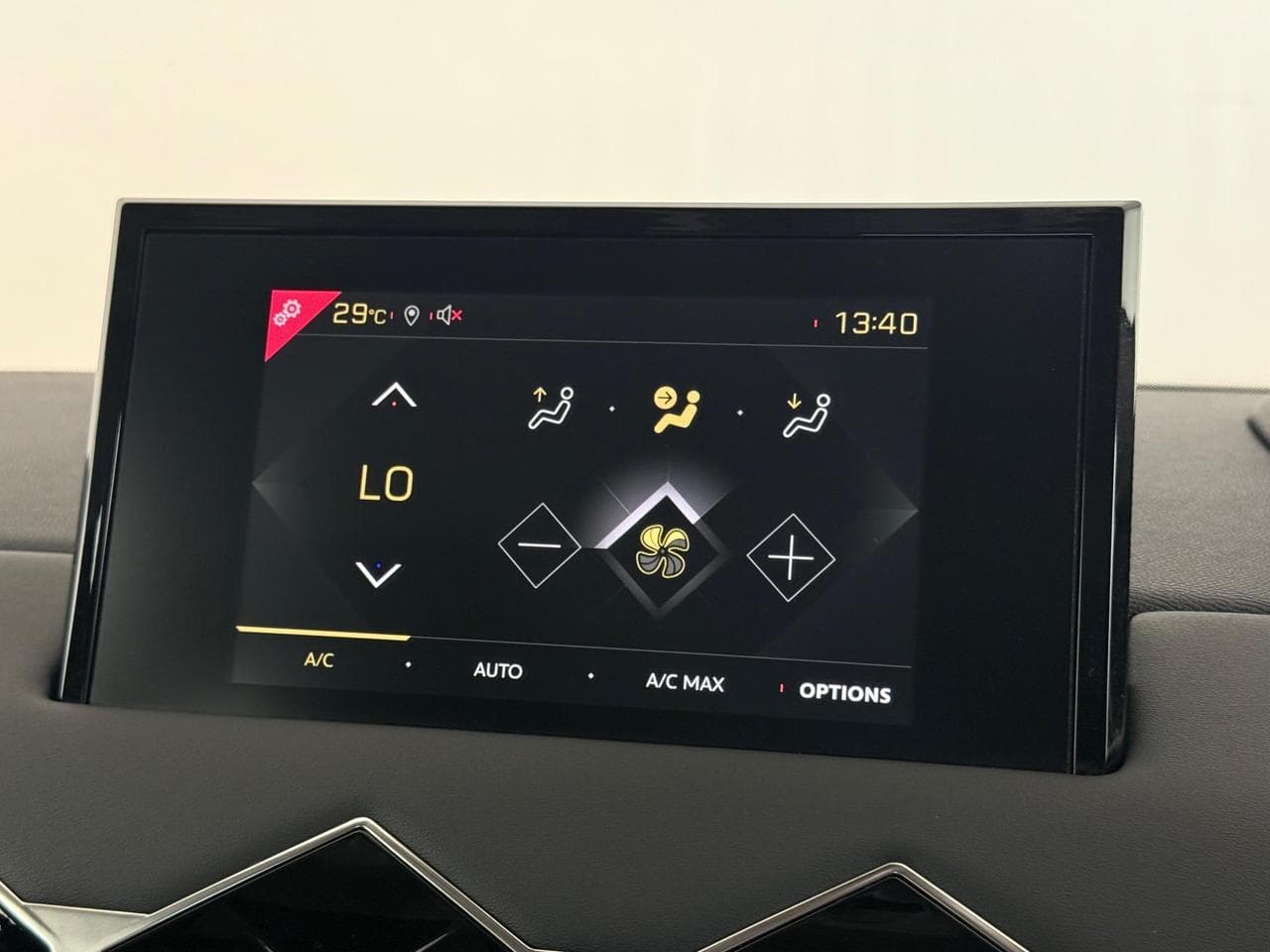 DS 3 Crossback thumbnail Infotainment System