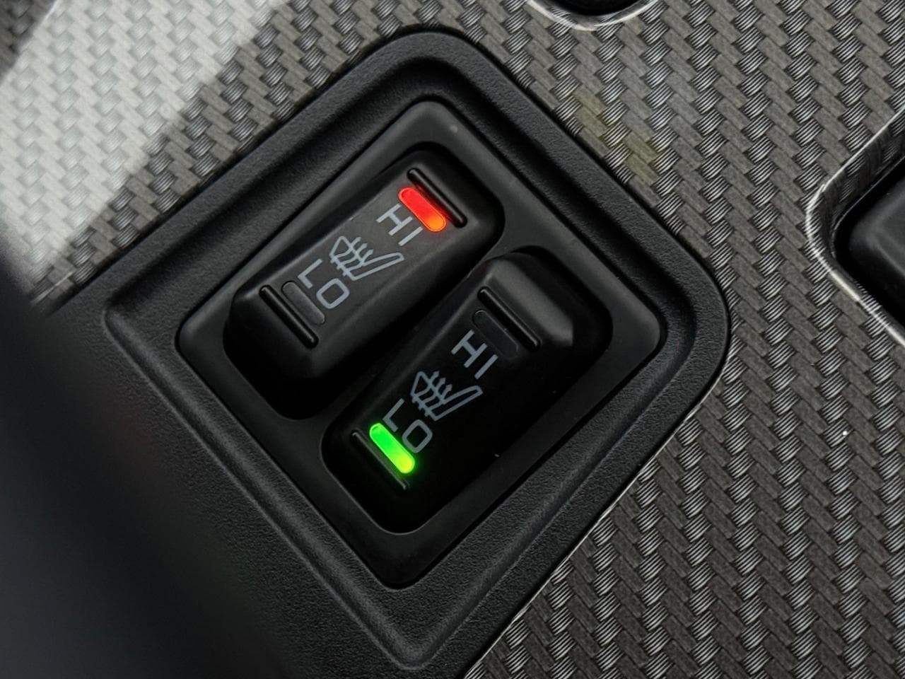 Mitsubishi Outlander thumbnail Misc Controls