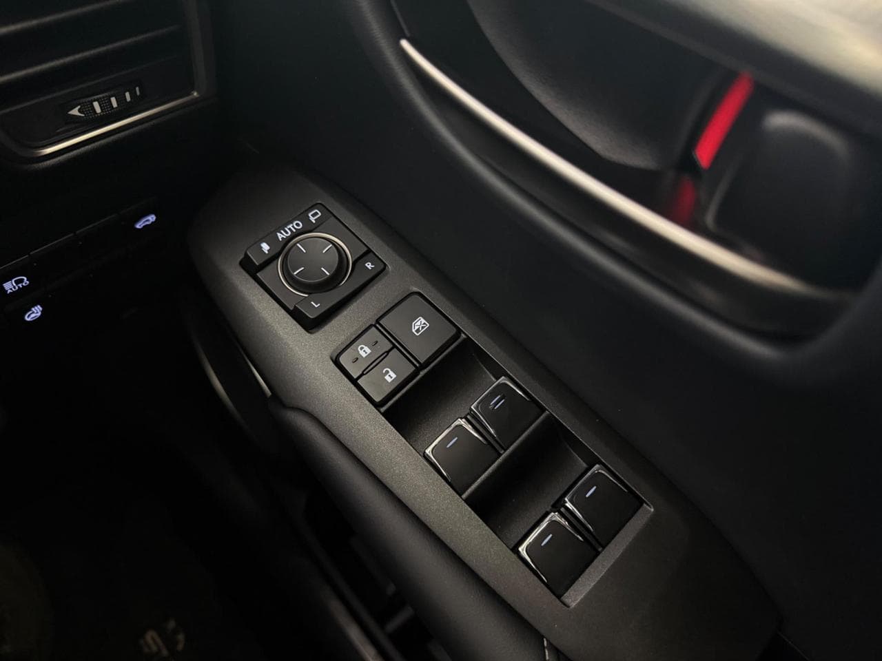 LEXUS NX thumbnail Misc Controls