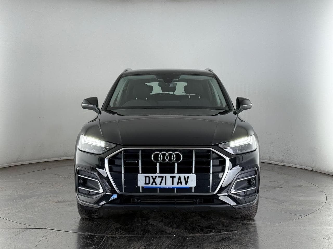 AUDI Q5 thumbnail Front