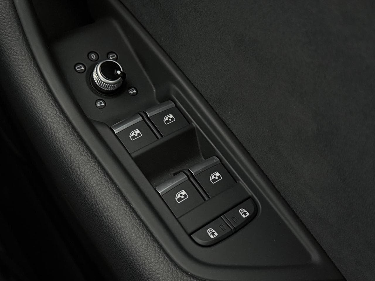 AUDI A4 thumbnail Misc Controls
