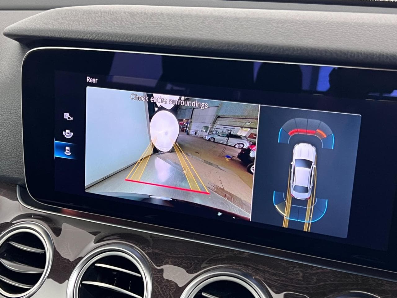 MERCEDES-BENZ E-CLASS thumbnail Infotainment System