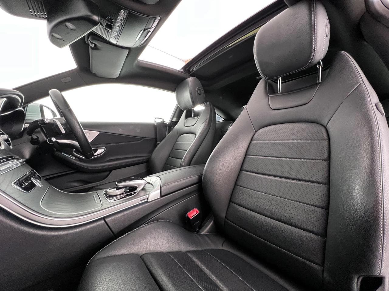 MERCEDES-BENZ C-Class thumbnail Seat Front Passenger