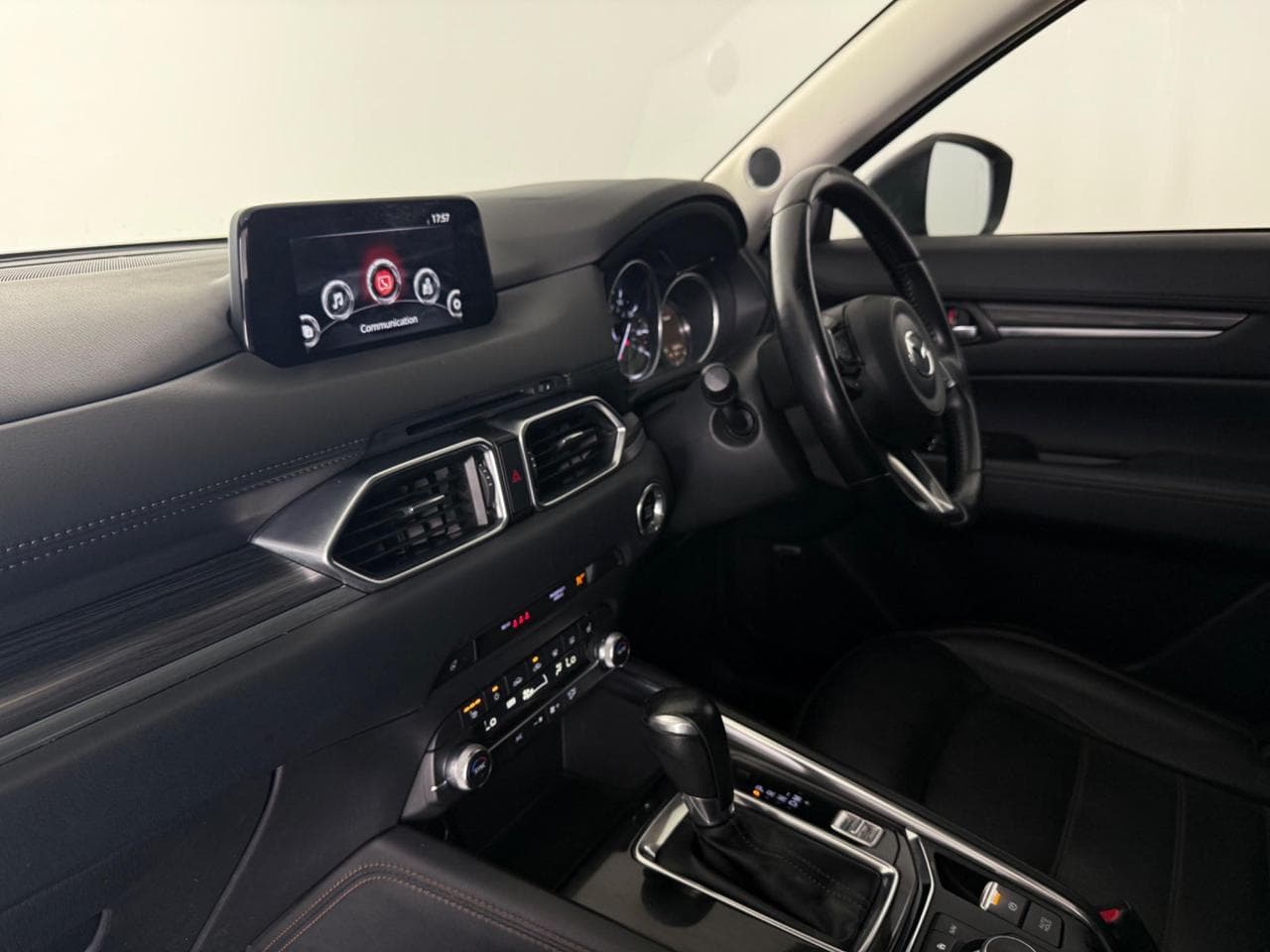 MAZDA CX-5 thumbnail Interior Front