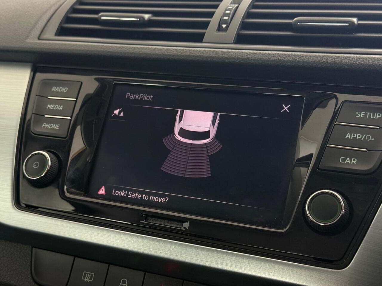 SKODA Fabia thumbnail Infotainment System