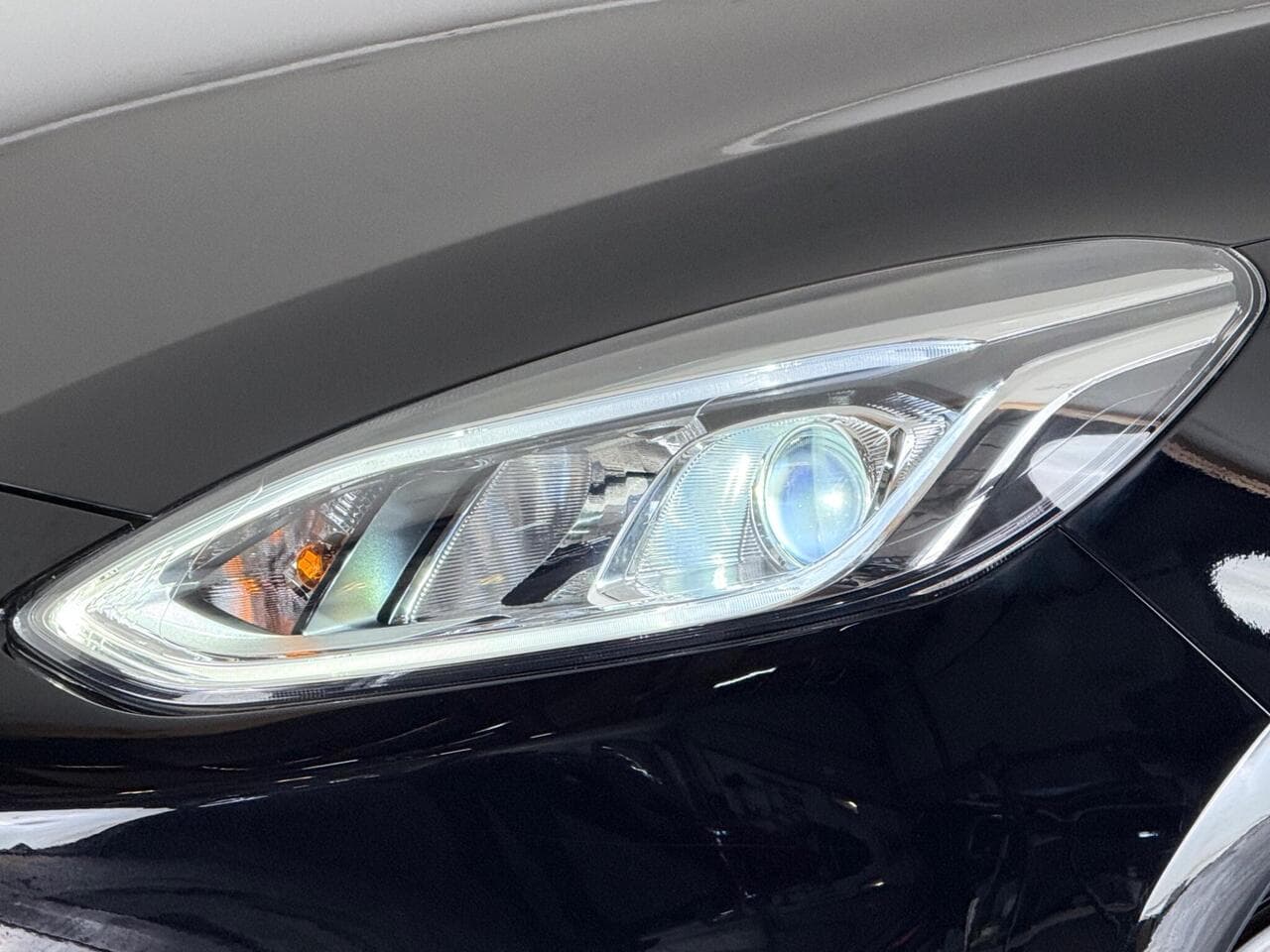 FORD Fiesta thumbnail Lights Front
