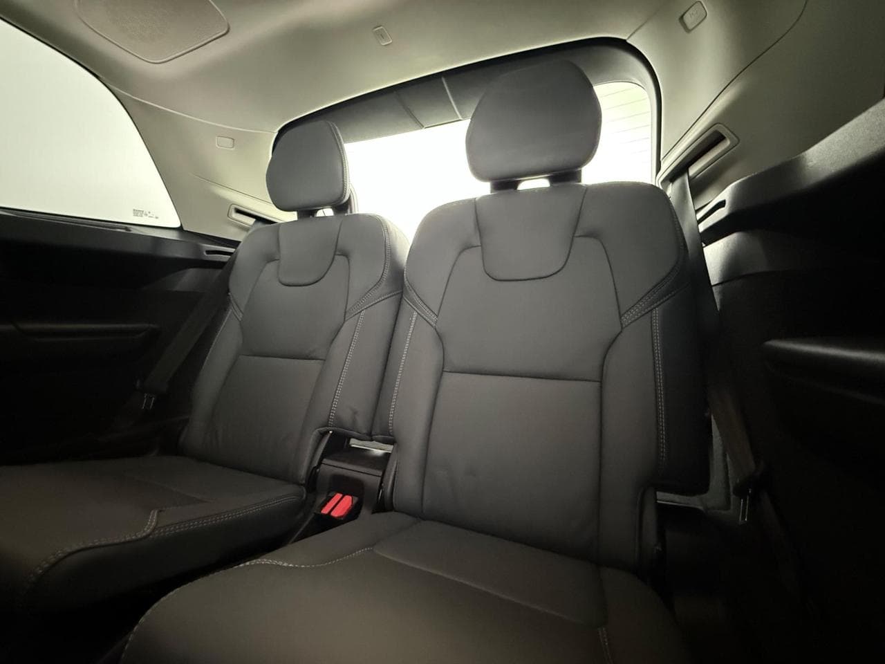 VOLVO XC90 thumbnail Seats Rear
