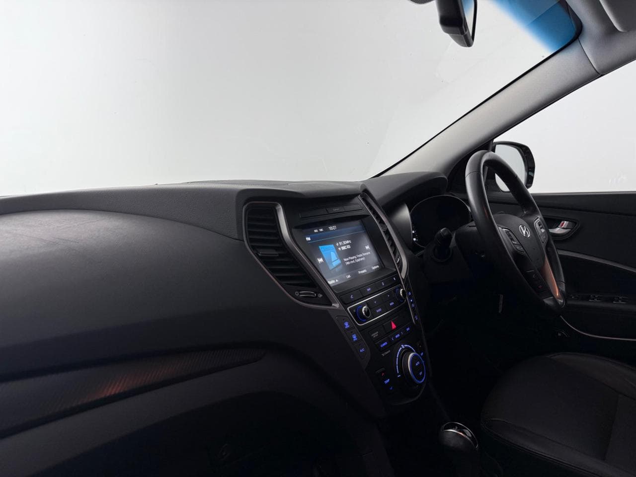 HYUNDAI Santa Fe thumbnail Interior Front