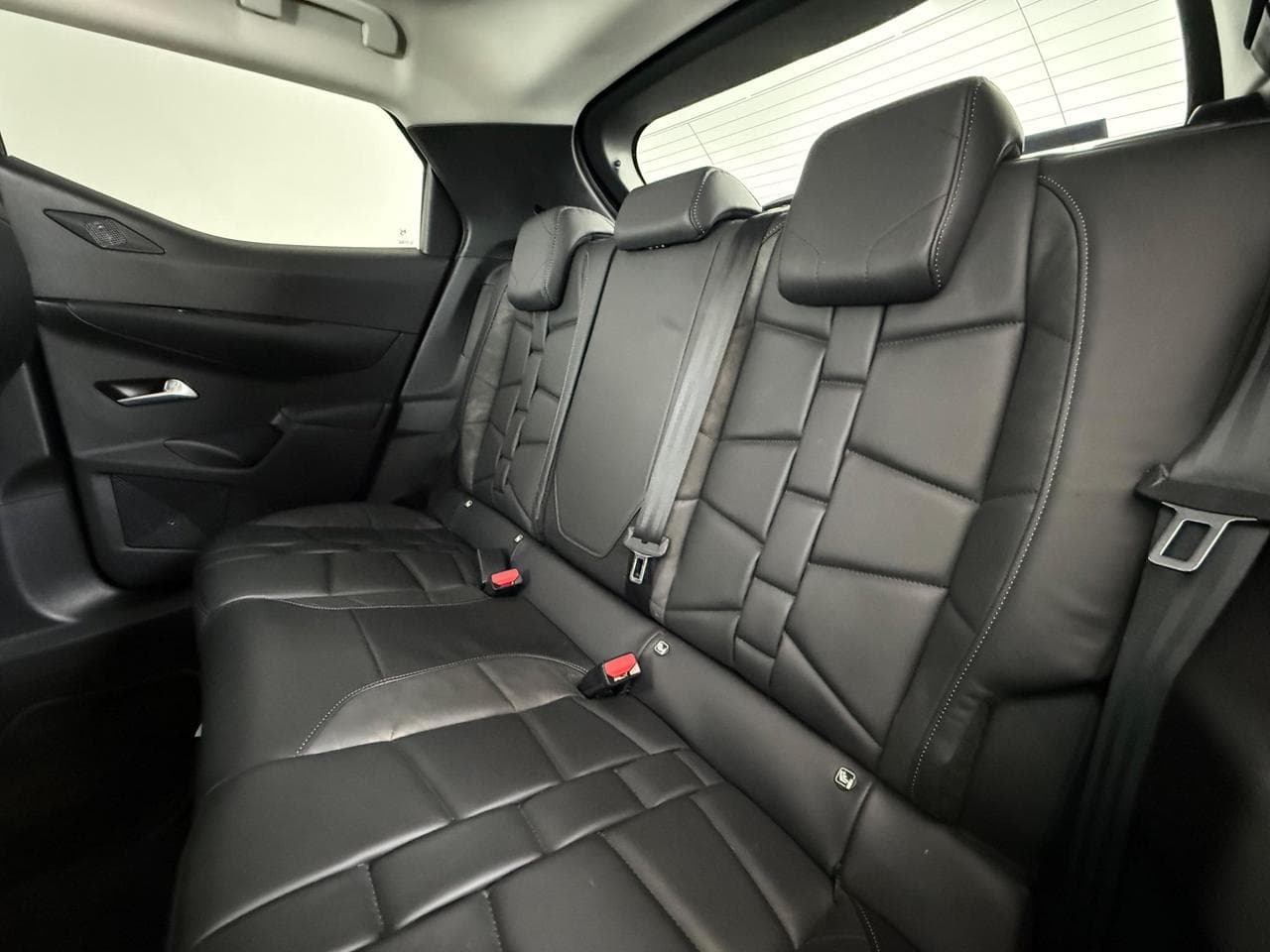 DS 3 thumbnail Seats Rear