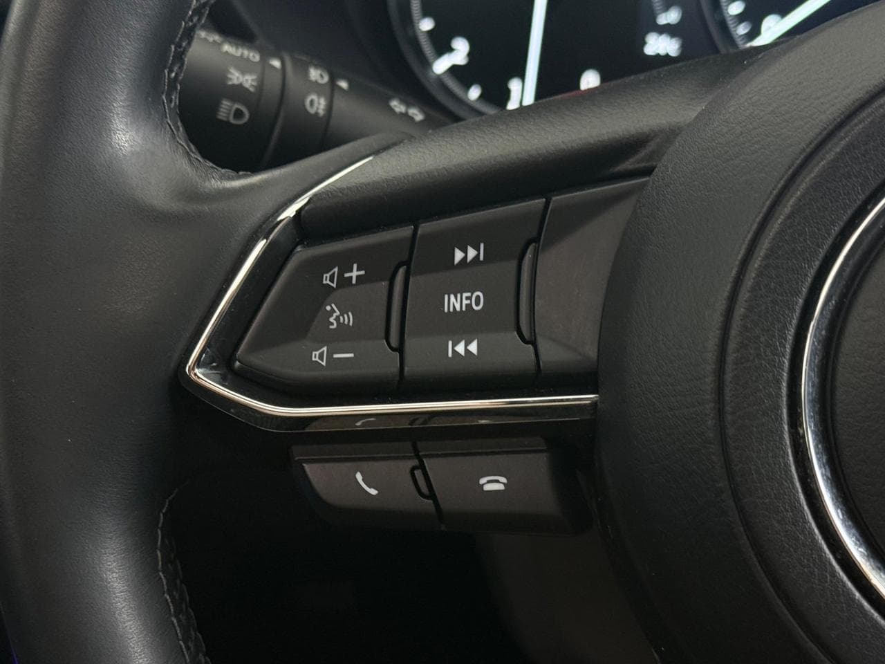 MAZDA CX-5 thumbnail Misc Controls
