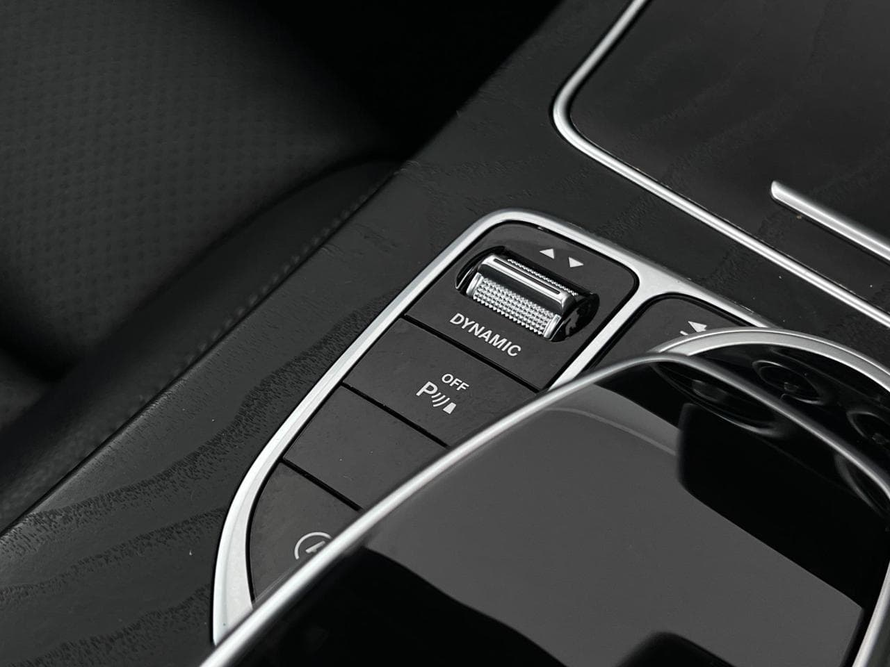 MERCEDES-BENZ C-Class thumbnail Misc Controls