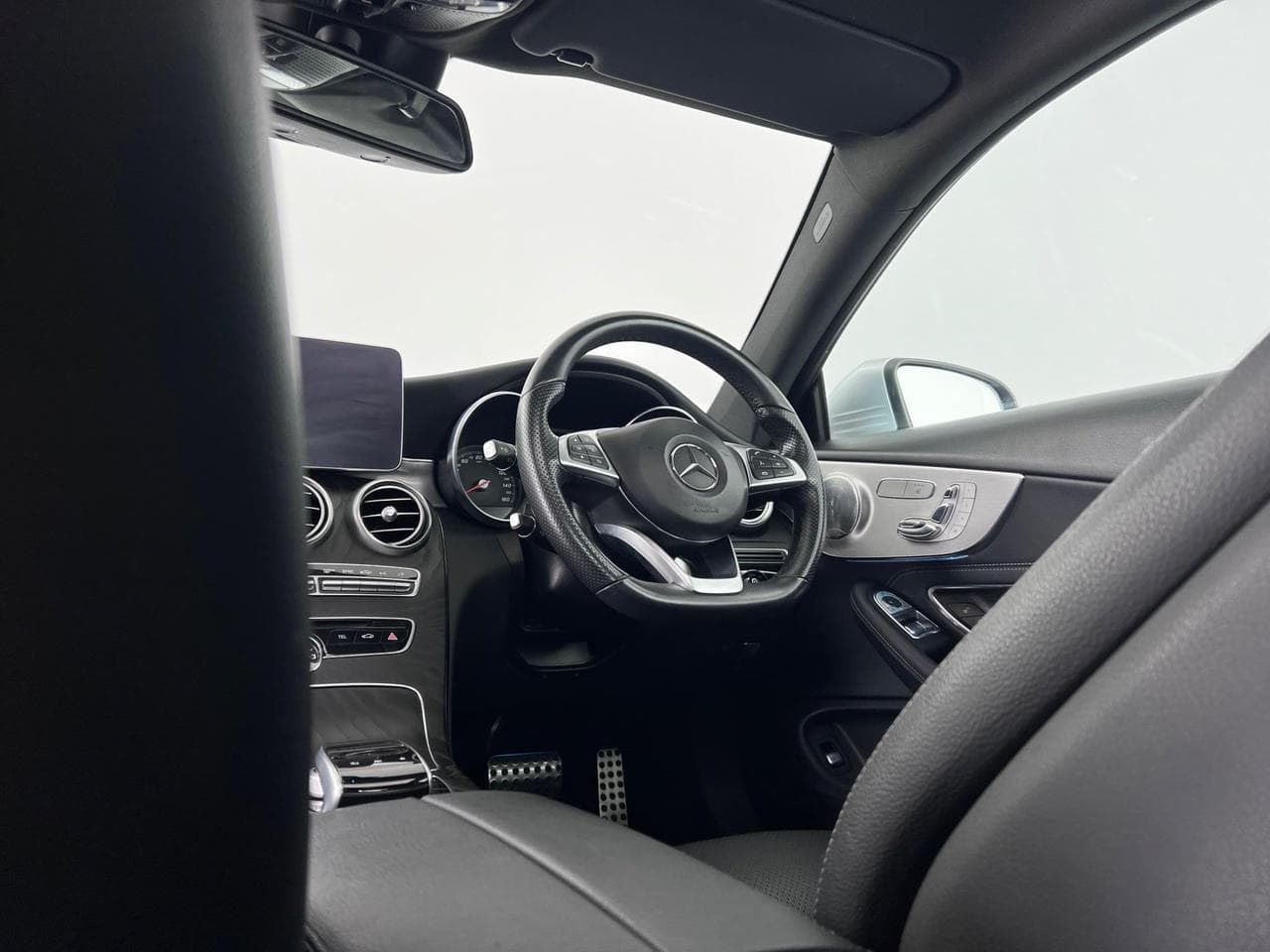 MERCEDES-BENZ C-Class thumbnail Interior Front
