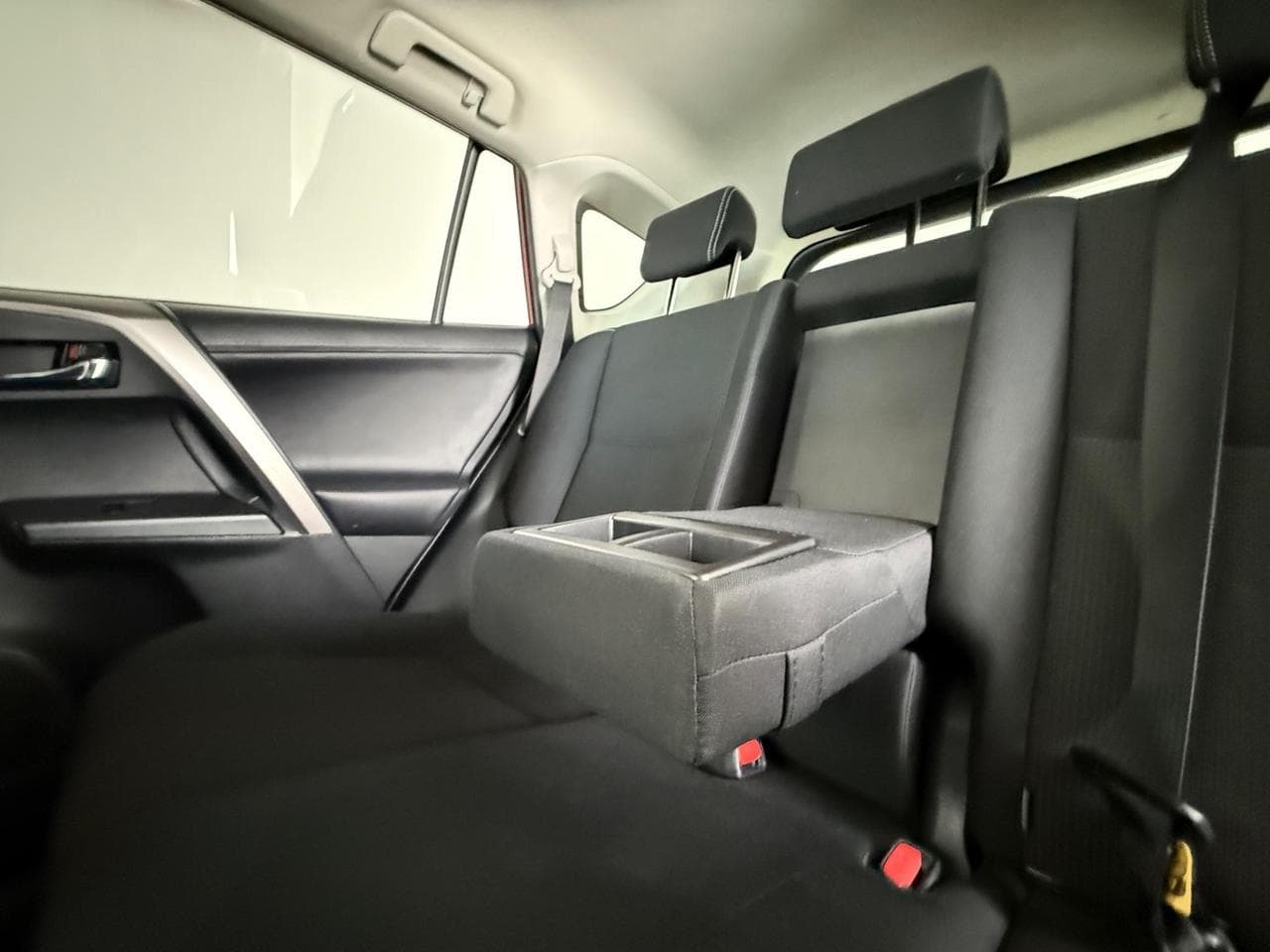 TOYOTA RAV4 thumbnail Seat Front Passenger