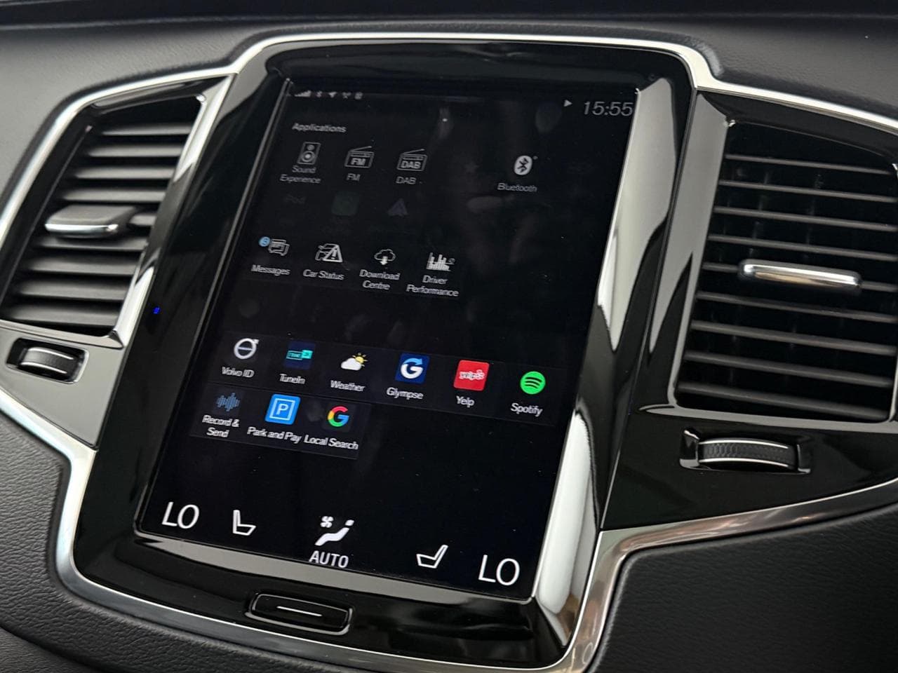 VOLVO XC90 thumbnail Infotainment System