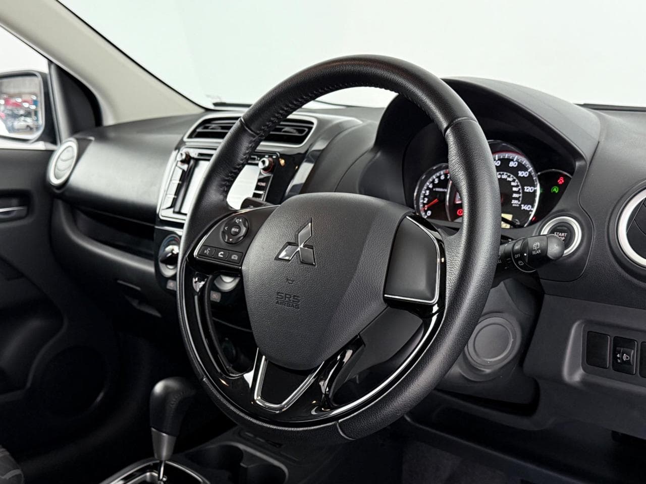 MITSUBISHI Mirage thumbnail Steering Wheel