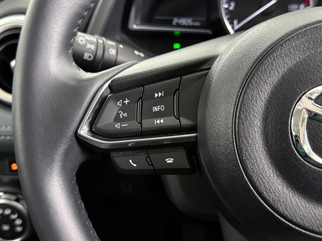 MAZDA 2 thumbnail Misc Controls