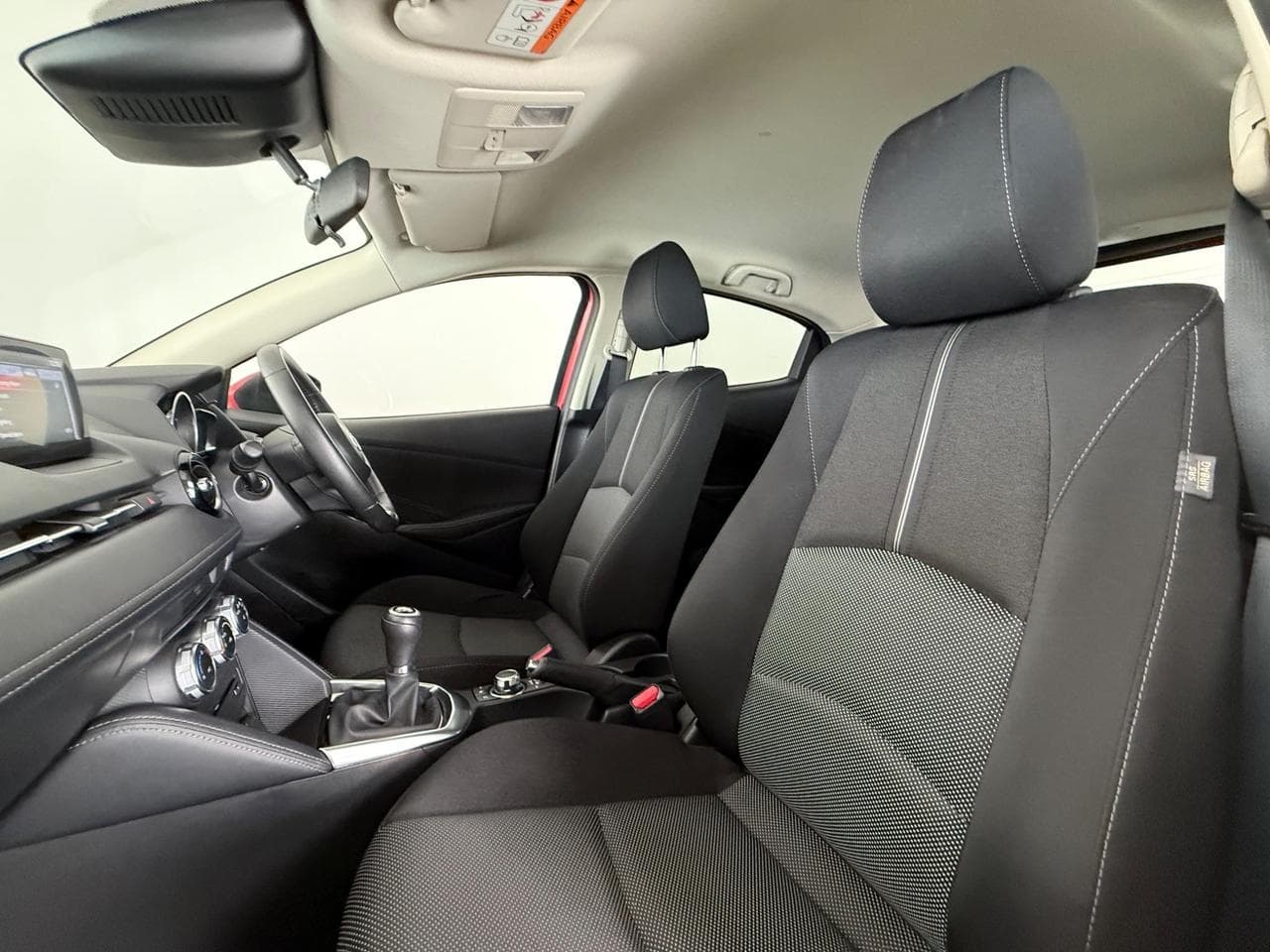 MAZDA 2 thumbnail Seat Front Passenger