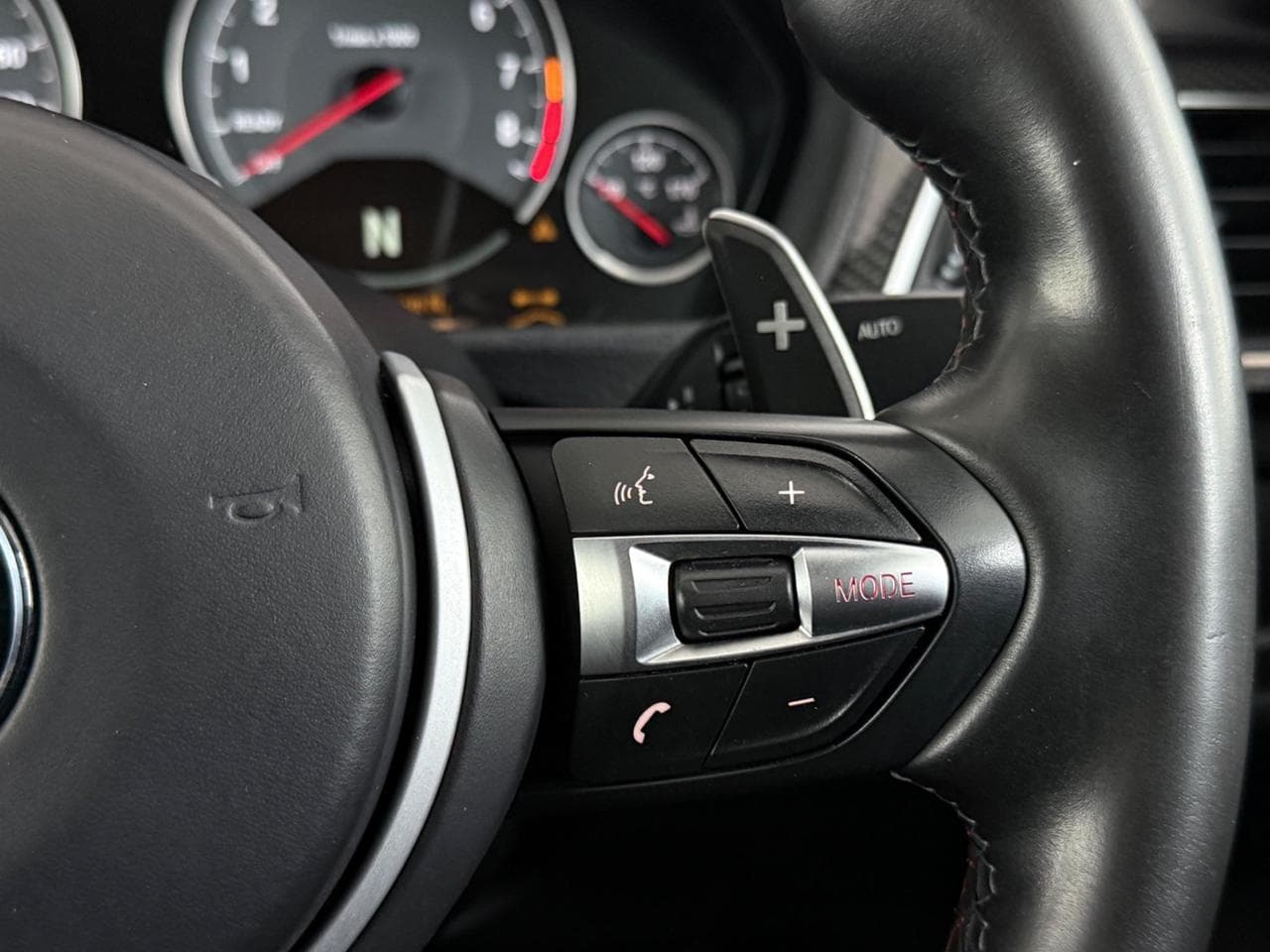 BMW 4 Series thumbnail Misc Controls