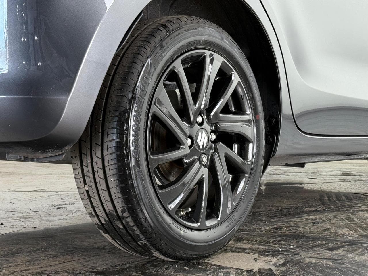 SUZUKI Swift thumbnail Wheel