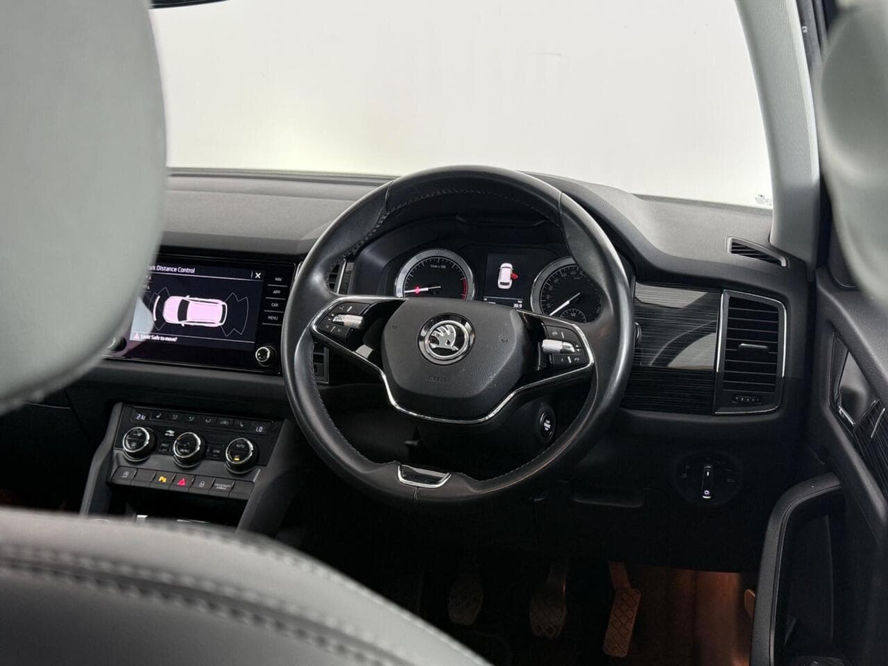 SKODA Kodiaq thumbnail Steering Wheel
