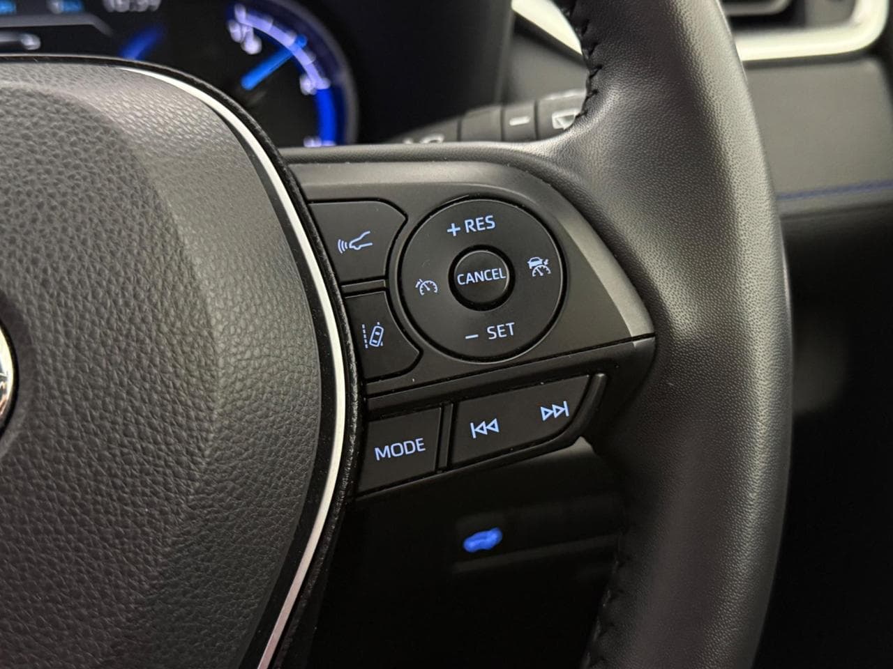 TOYOTA RAV4 thumbnail Misc Controls