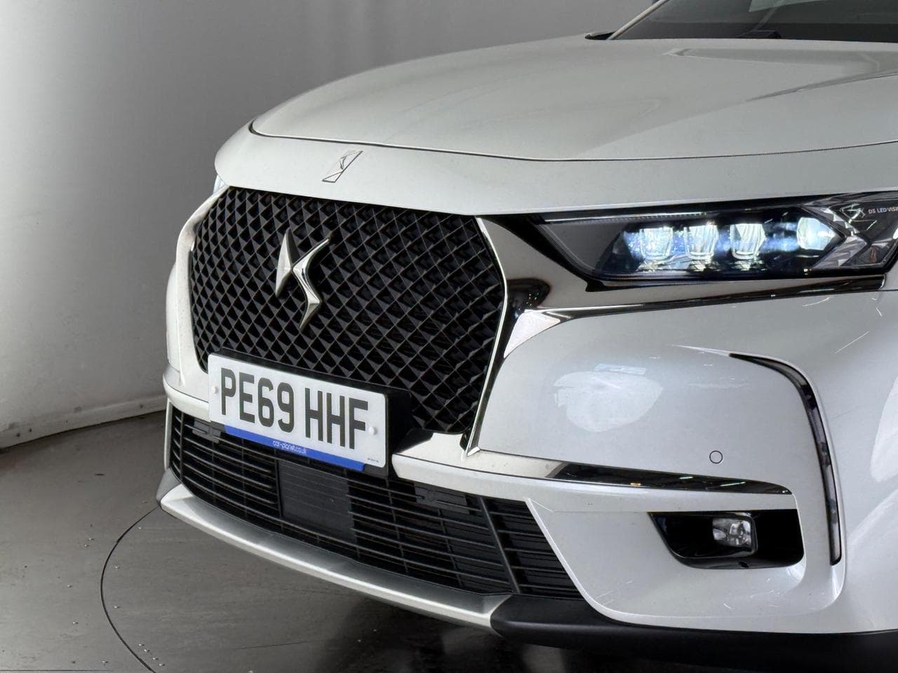 DS 7 Crossback thumbnail Lights Front