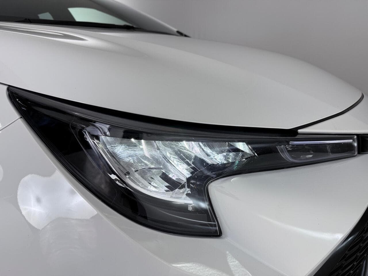TOYOTA Corolla thumbnail Lights Front