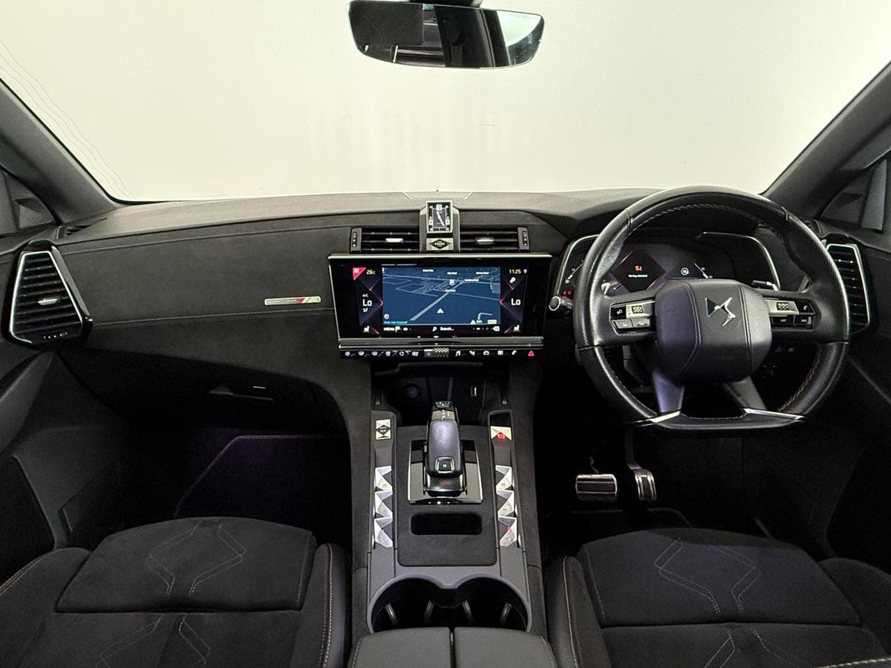 DS 7 Crossback thumbnail Interior Front