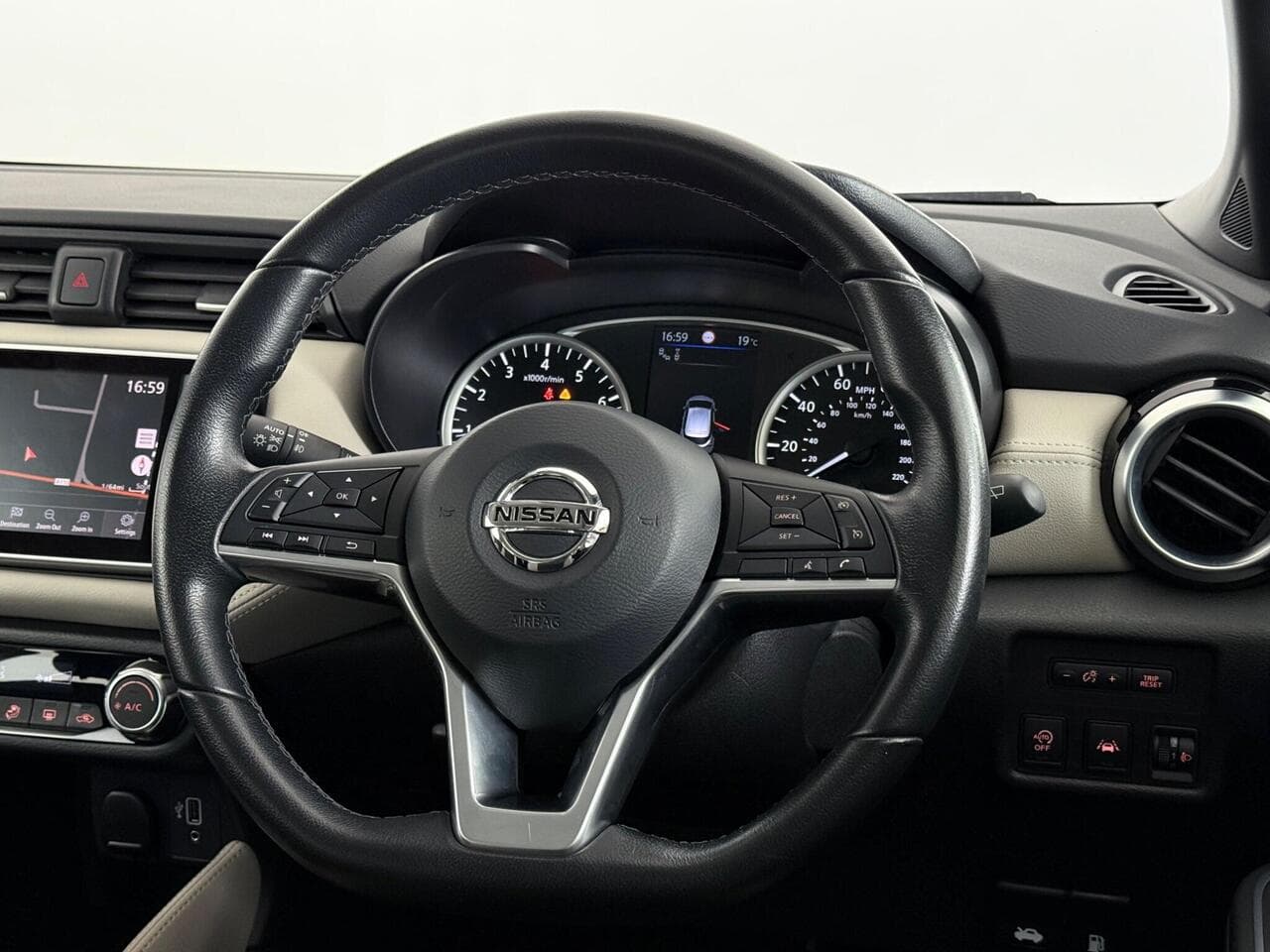 Nissan Micra thumbnail Steering Wheel
