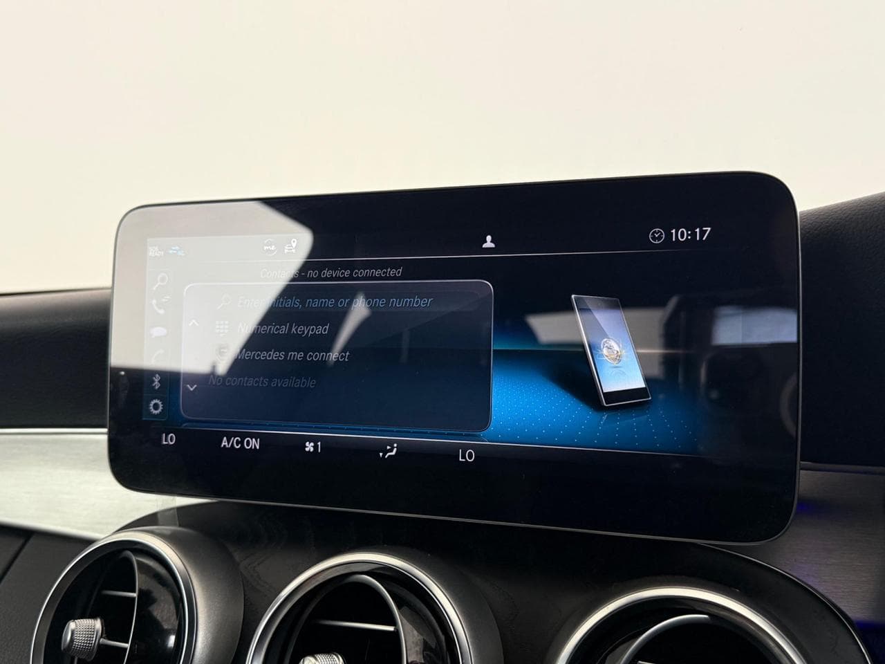 MERCEDES-BENZ C-Class thumbnail Infotainment System