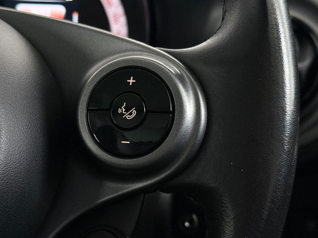 SMART forfour thumbnail Misc Controls