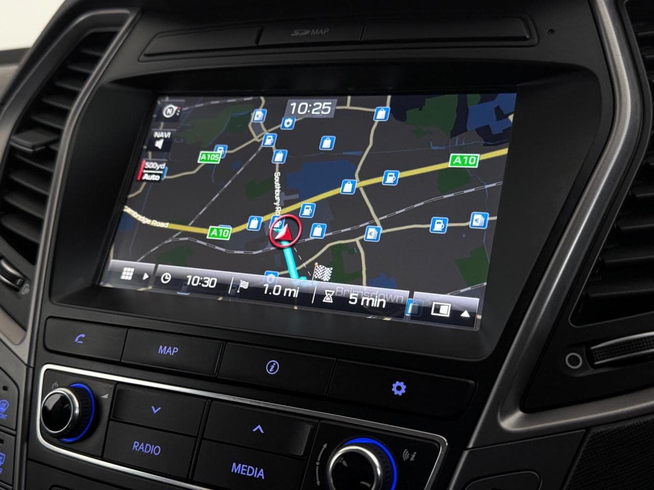 HYUNDAI Santa Fe thumbnail Infotainment System